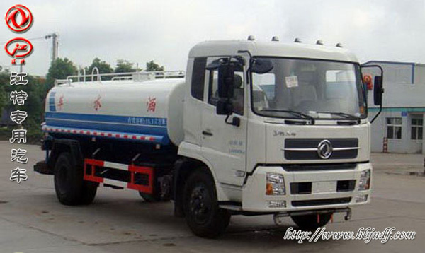 东风天锦12吨洒水车.jpg
